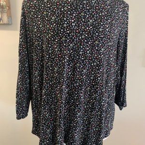 Spring Floral Comfort Top w/ 3/4 sleeves